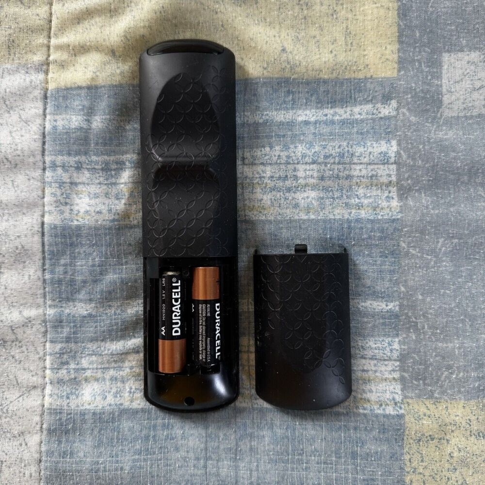 Spectrum Audio Control Black Cable Universal Remote Control *Batteries Included* - Picture 3 of 3